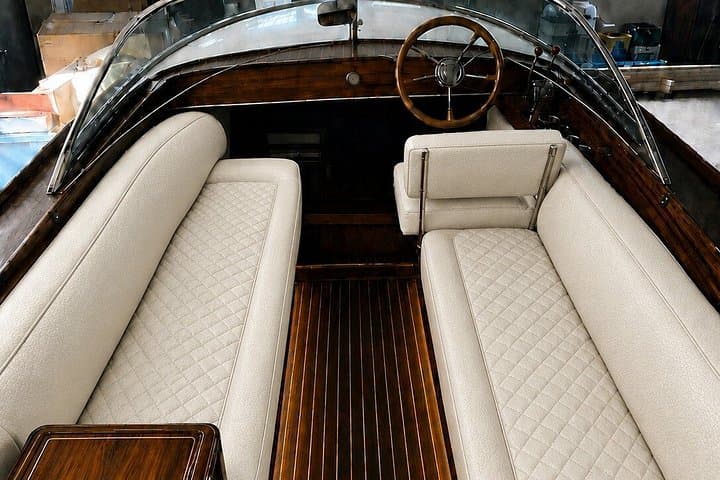 Privater Luxus-Vintage-Bootsausflug auf dem Tiber in Rom — Foto 5