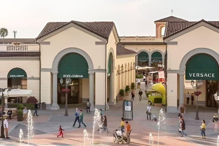 Da Milano all'Outlet di Serravalle: Navetta per Shopping e Ulteriore Sconto del 10% — foto 4