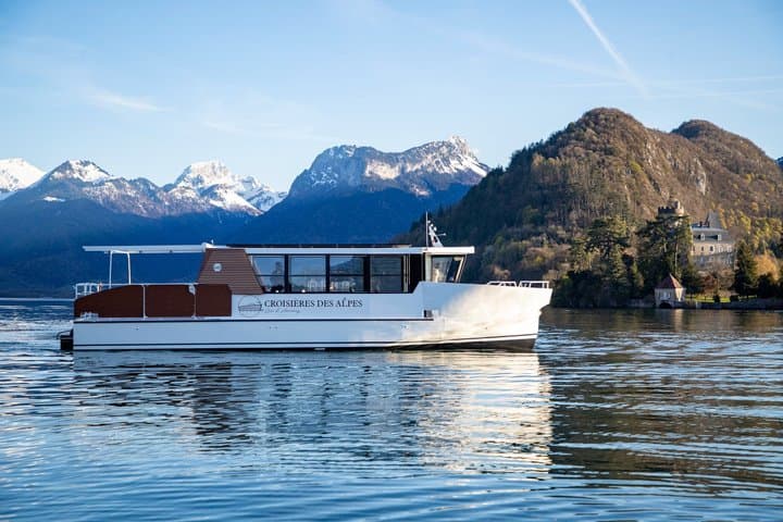 Transfert privé et croisière panoramique d'1 heure sur le lac d'Annecy — photo 4