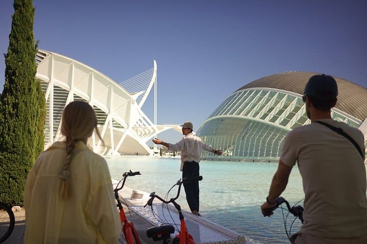 Valencia en 90 Minutos Tour en Bicicleta o E-Bicicleta — foto 2