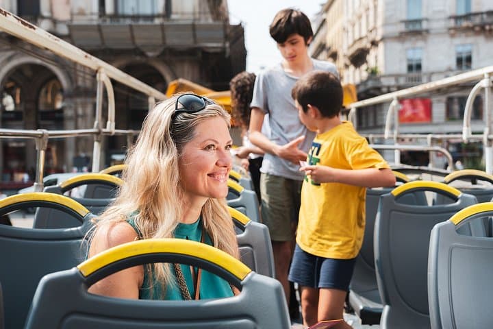 San Siro Museum Ticket und Gray Line Milan Hop-On Hop-Off Bus — Foto 5