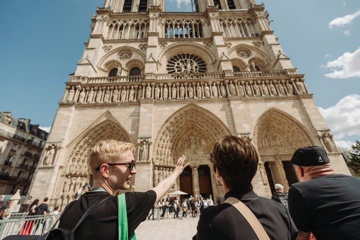 Paris Highlights Tour: Eiffelturm, Notre Dame & Louvre Eintritt