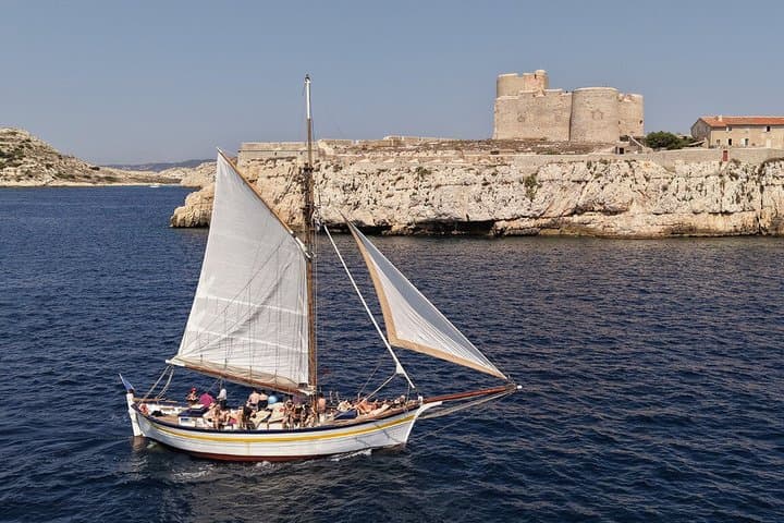 Croisière à la voile, Château d'If, Calanques de Frioul et baignade — photo 1