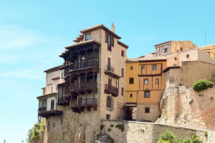 Tour di un giorno intero a Cuenca e la Città Incantata da Madrid