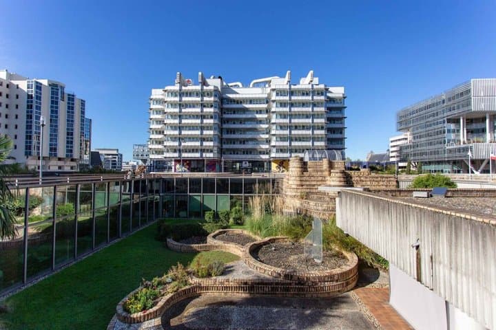 Tour a pie de Arquitectura Controvertida en Burdeos