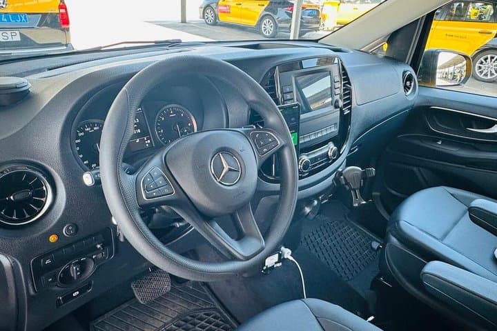 Trasferimento Privato in Taxi dal Porto Crociere di Barcellona all'Aeroporto — foto 3