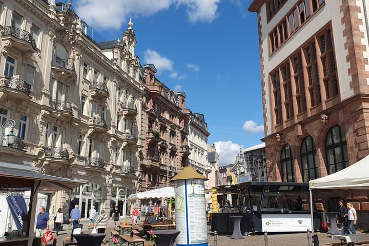 Blind Date mit Wiesbaden - 75-minütige Stadtführung — Foto 2