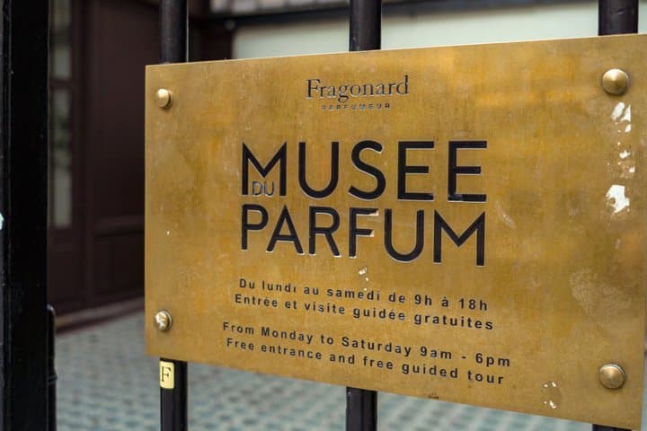 Création de parfum et dégustation de chocolat à Paris