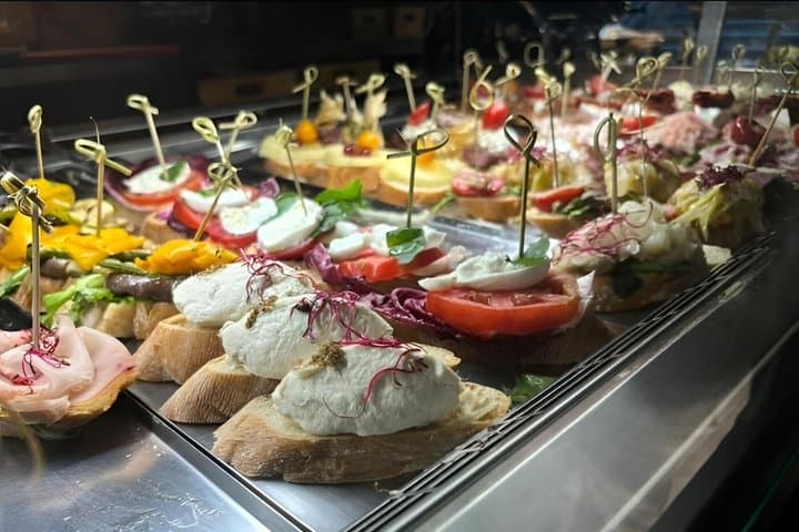 Venedig wie ein Einheimischer: Jüdisches Ghetto, Essen, Wein und Cicchetti