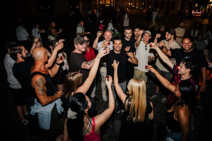Noche Social en Frankfurt: 4 Bares, Shots de Bienvenida y Entrada a Club — foto 3
