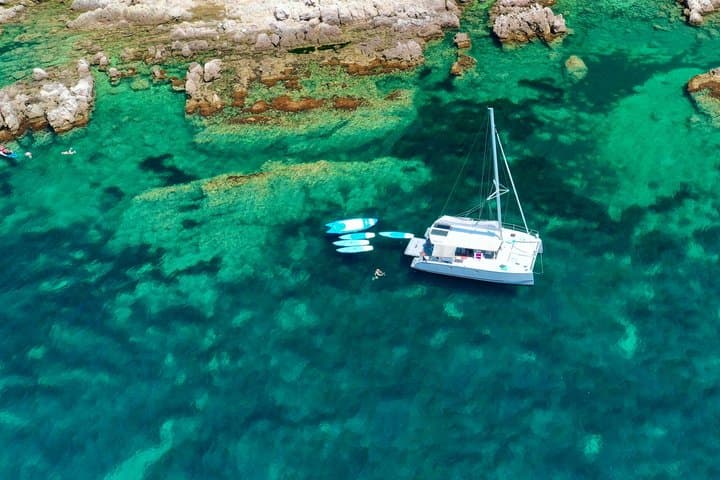 Excursion en catamaran de demi-journée avec paddleboard à Marseille — photo 4