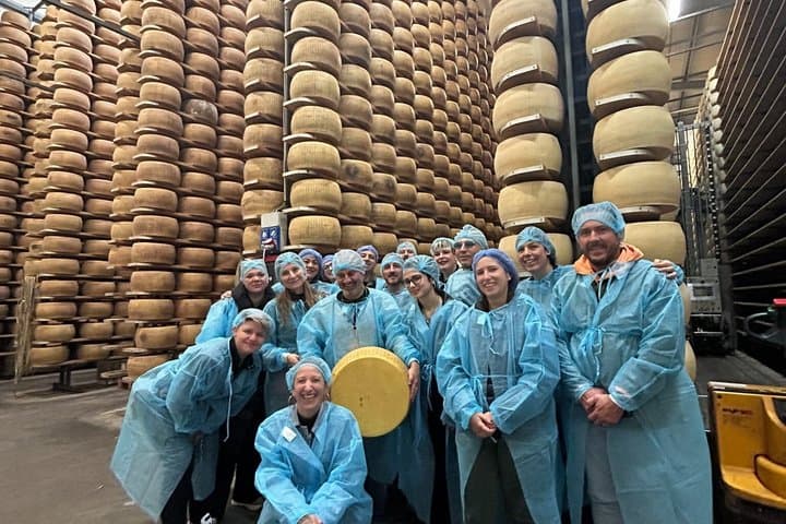 Visite des Lamborghini et Ferrari avec Dégustations Gastronomiques en Émilie-Romagne — photo 2
