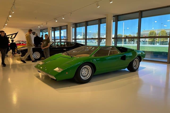Visite des Lamborghini et Ferrari avec Dégustations Gastronomiques en Émilie-Romagne — photo 4