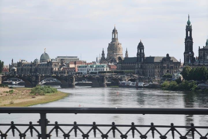 Dresden XXL Stadtrundfahrt mit dem Van in kleinen Gruppen Alt- und Neustadt 6 Stunden — Foto 3