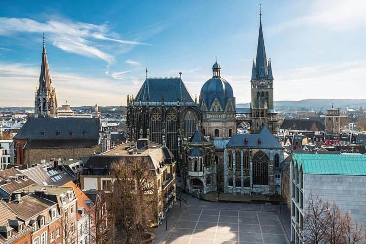 Private 2-stündiger Stadtspaziergang in Aachen — Foto 3