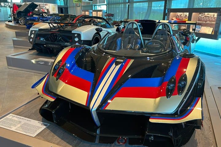Antagonist Motors: Lamborghini, Ferrari, Pagani Fabrik, Mittagessen