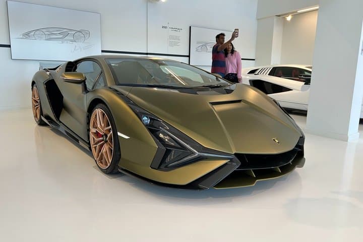 MotorValley Gruppentour Lamborghini Ferrari und Pagani Museen — Foto 4