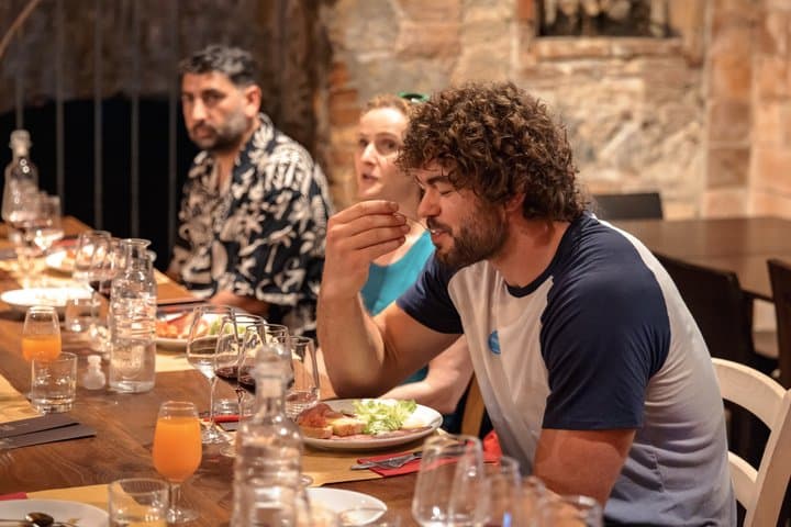 San Gimignano, Siena, Monteriggioni: Tour Guidato Completo, Pranzo e Degustazione di Vini — foto 3