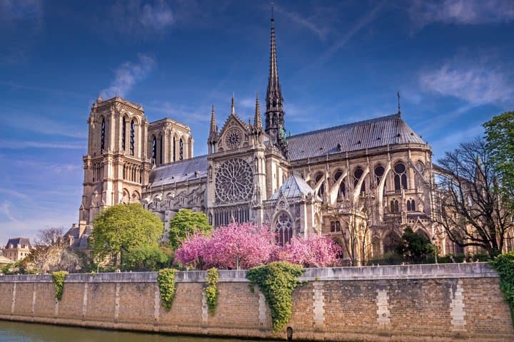 Halbtägige Wanderung in Paris: Eiffelturm, Montmartre, Notre-Dame — Foto 4