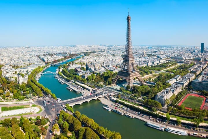 Halbtägige Wanderung in Paris: Eiffelturm, Montmartre, Notre-Dame — Foto 2