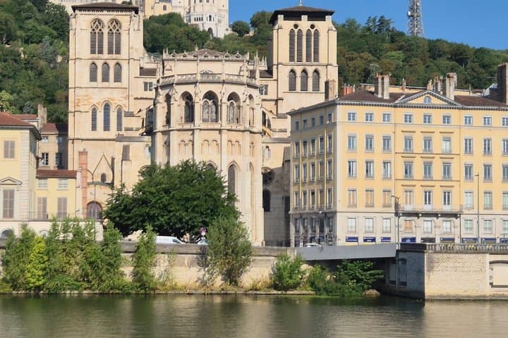 Lyon Old Town Walking Tour in Traboules and Fourvière Funicular — photo 2