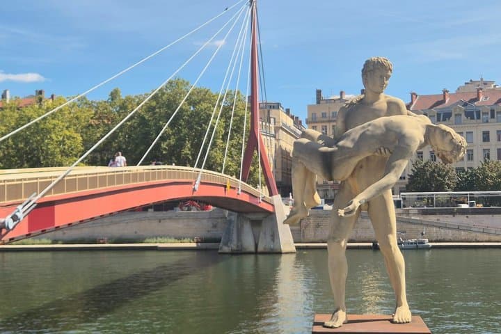 Lyon Old Town Walking Tour in Traboules and Fourvière Funicular — photo 3