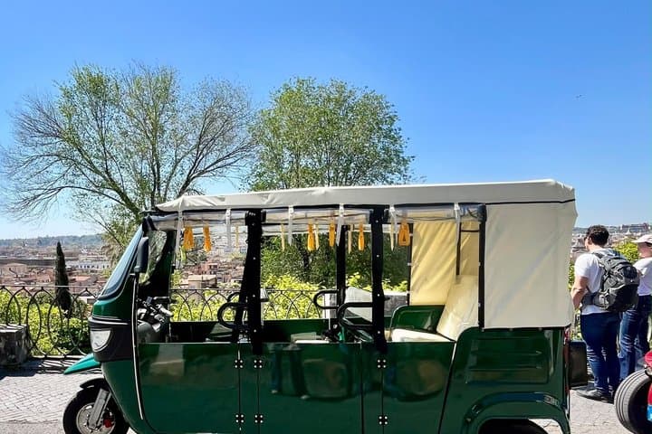 Rom Tour zu den Kirchen-Highlights mit dem Tuk Tuk — Foto 2