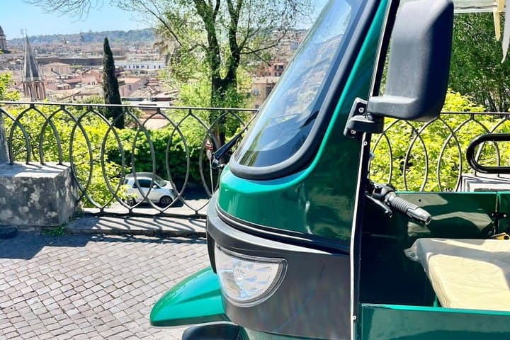 Rom Tour zu den Kirchen-Highlights mit dem Tuk Tuk — Foto 3