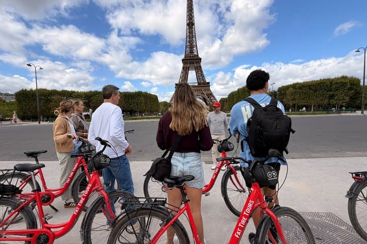 Parigi: Tour in Bicicletta o eBike dei Monumenti Iconici — foto 2
