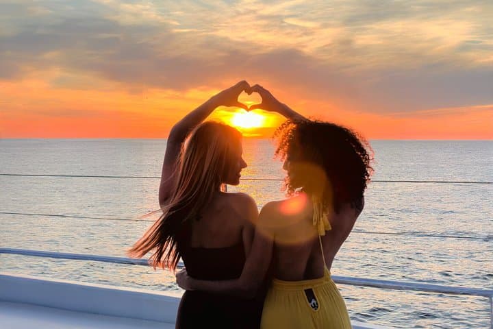 Aftersun Ibiza: Sunset Boat Party al Ibiza Boat Club — foto 4