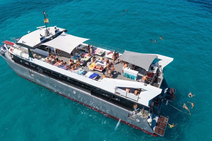 Aftersun Ibiza: Sunset Boat Party al Ibiza Boat Club — foto 2