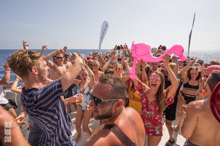 Aftersun Ibiza: Sunset Boat Party al Ibiza Boat Club — foto 3